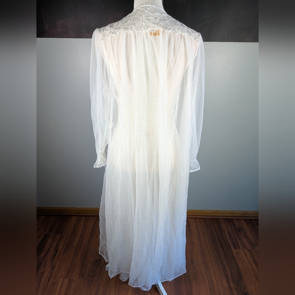 Vintage White Slip Dress With A Peignor - Picture 10 of 14